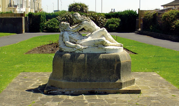 Hastings-Oct17-00-590